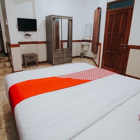 Oyo 1209 Tirtasari Nice Guesthouse Bandung Bagian luar foto
