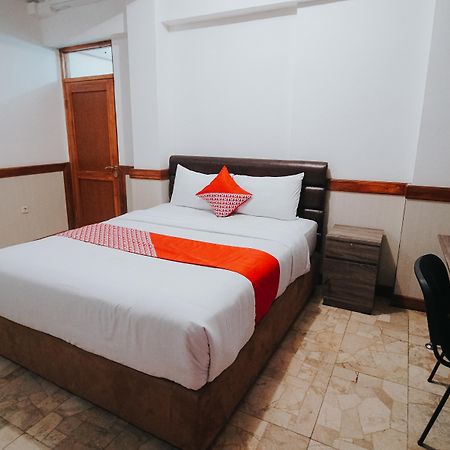 Oyo 1209 Tirtasari Nice Guesthouse Bandung Bagian luar foto