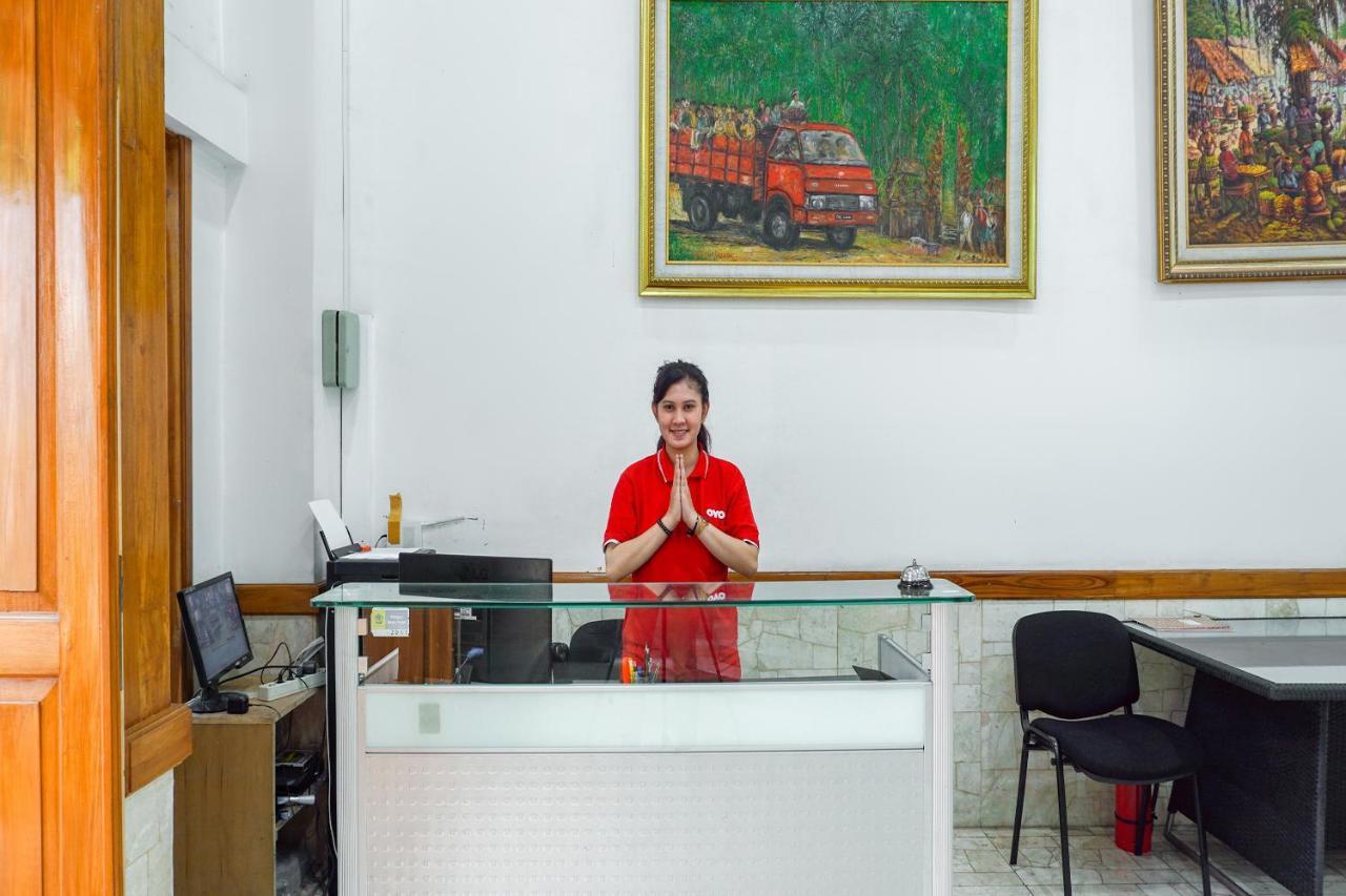 Oyo 1209 Tirtasari Nice Guesthouse Bandung Bagian luar foto