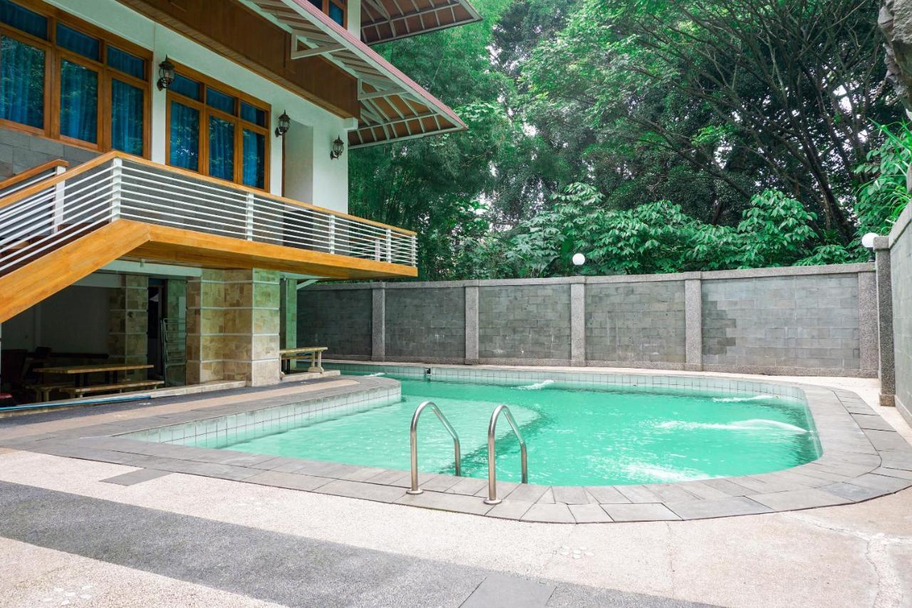 Oyo 1209 Tirtasari Nice Guesthouse Bandung Bagian luar foto