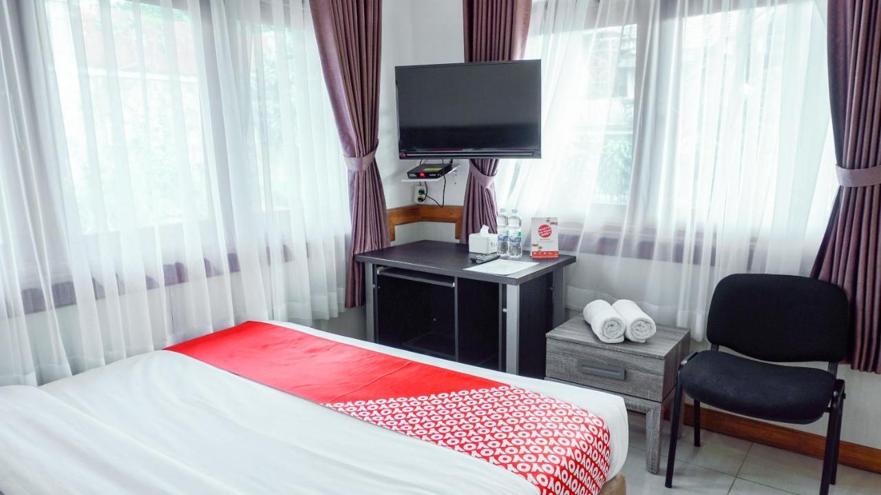 Oyo 1209 Tirtasari Nice Guesthouse Bandung Bagian luar foto