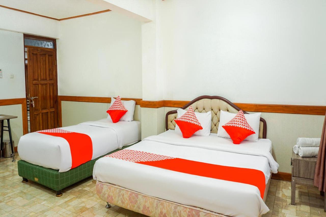 Oyo 1209 Tirtasari Nice Guesthouse Bandung Bagian luar foto