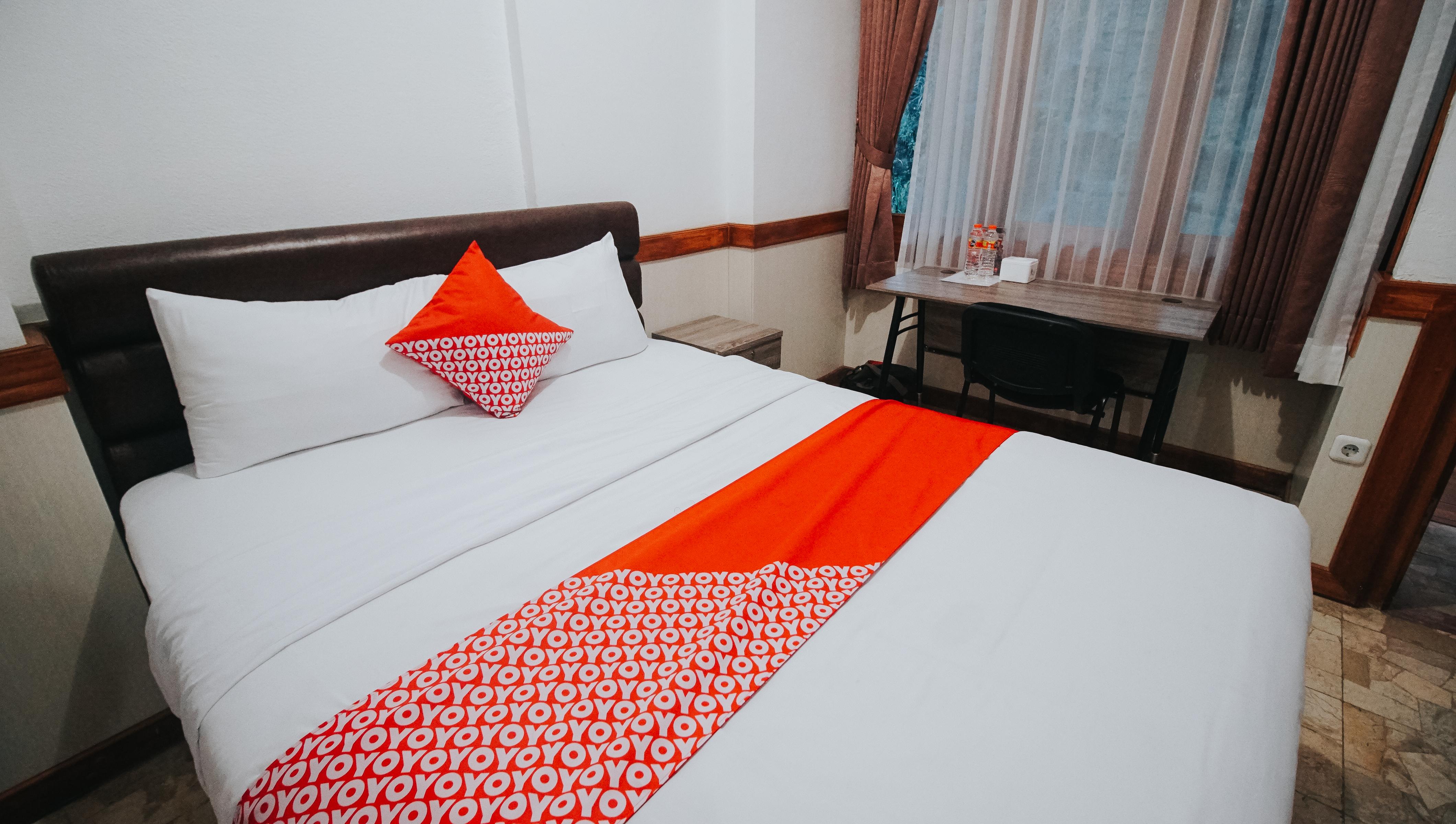 Oyo 1209 Tirtasari Nice Guesthouse Bandung Bagian luar foto