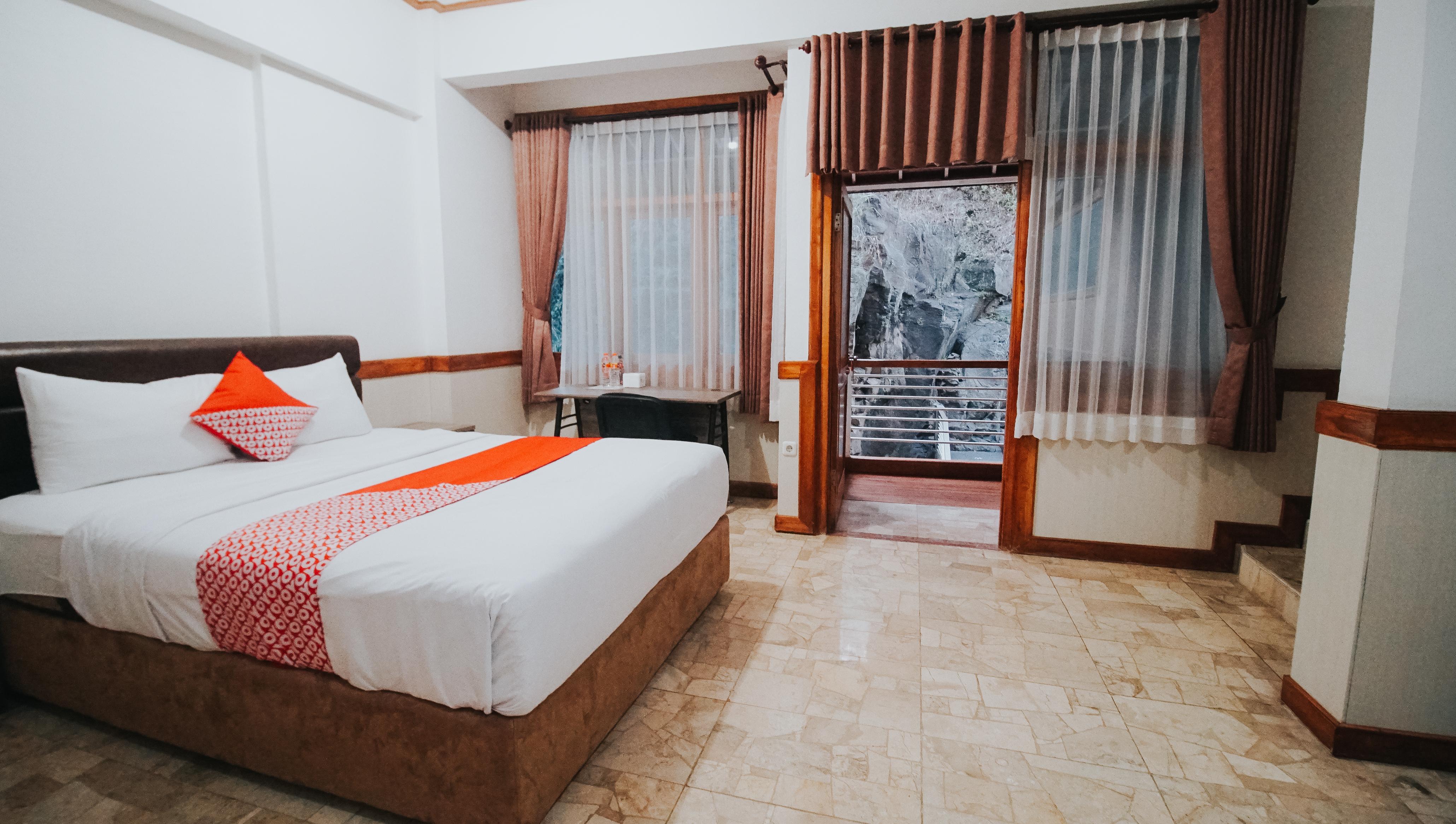 Oyo 1209 Tirtasari Nice Guesthouse Bandung Bagian luar foto