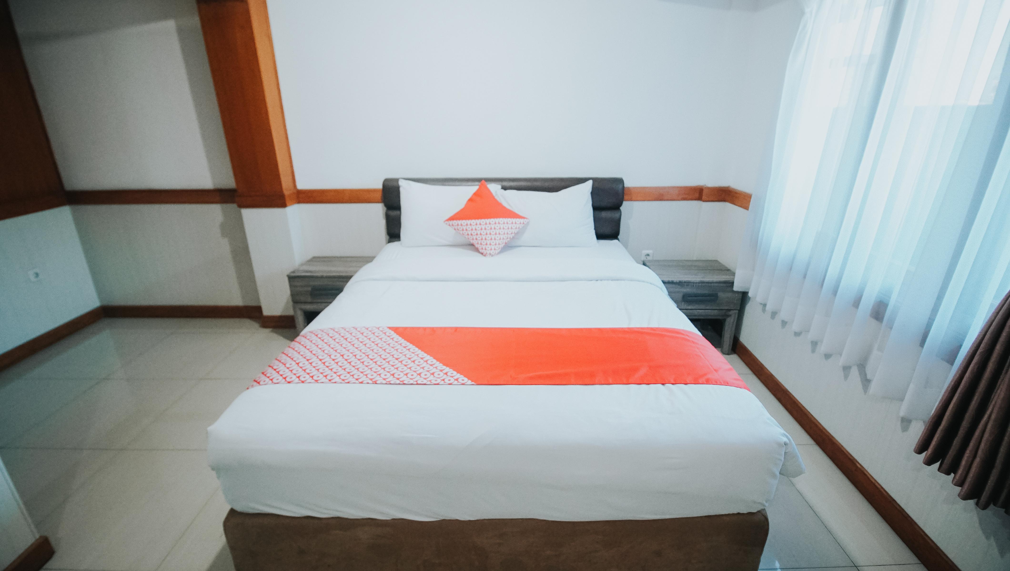 Oyo 1209 Tirtasari Nice Guesthouse Bandung Bagian luar foto