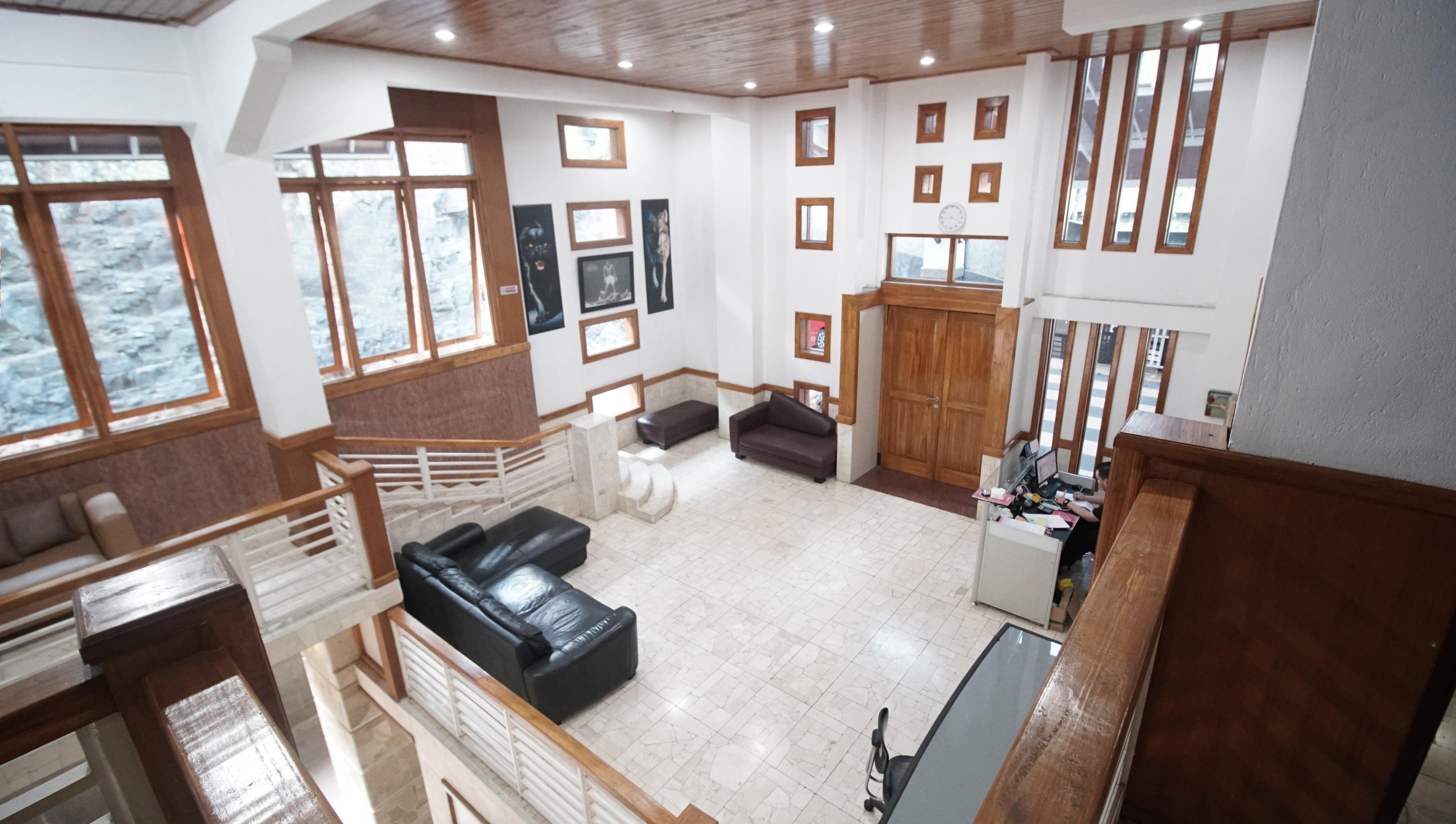 Oyo 1209 Tirtasari Nice Guesthouse Bandung Bagian luar foto
