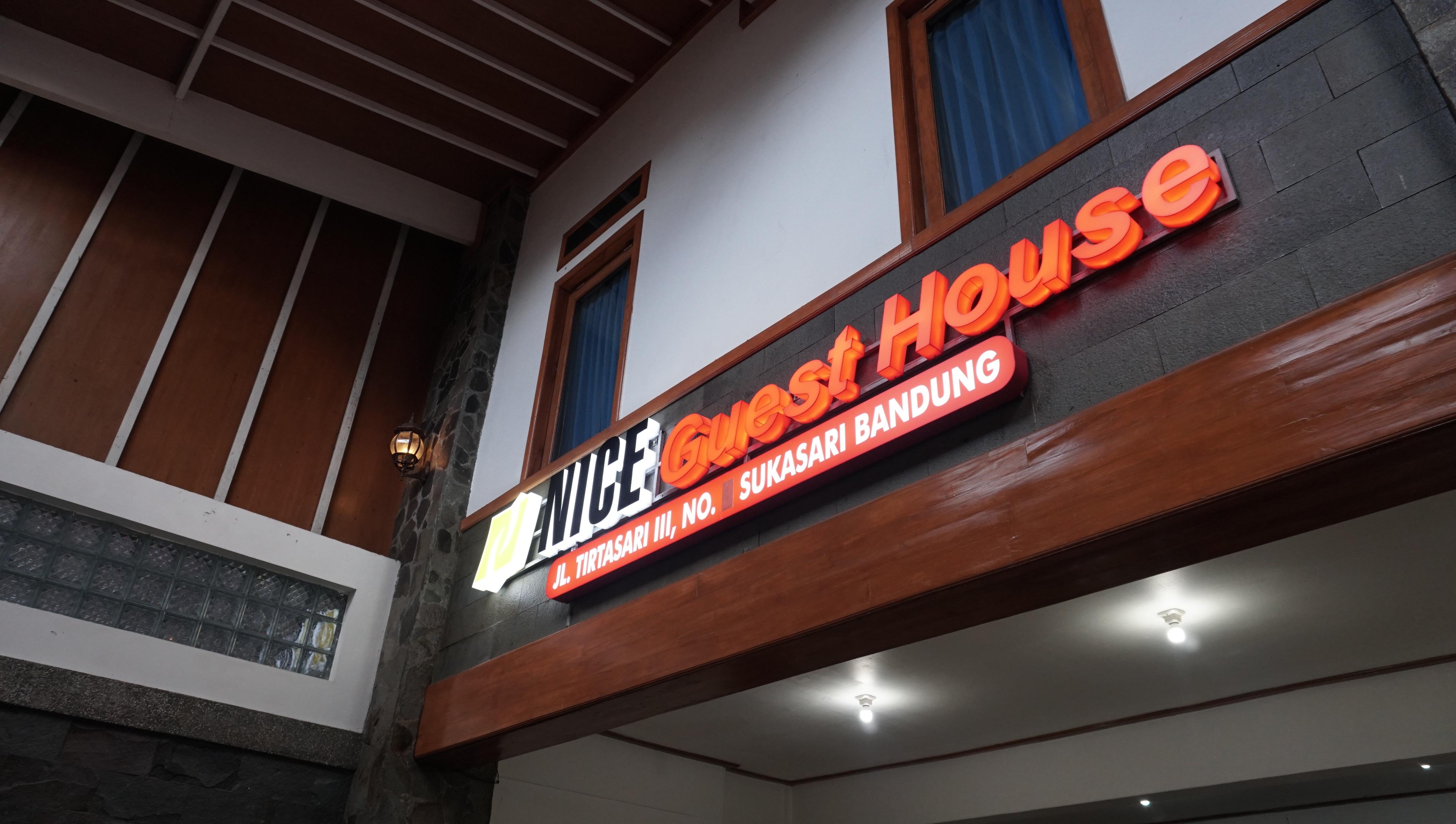 Oyo 1209 Tirtasari Nice Guesthouse Bandung Bagian luar foto