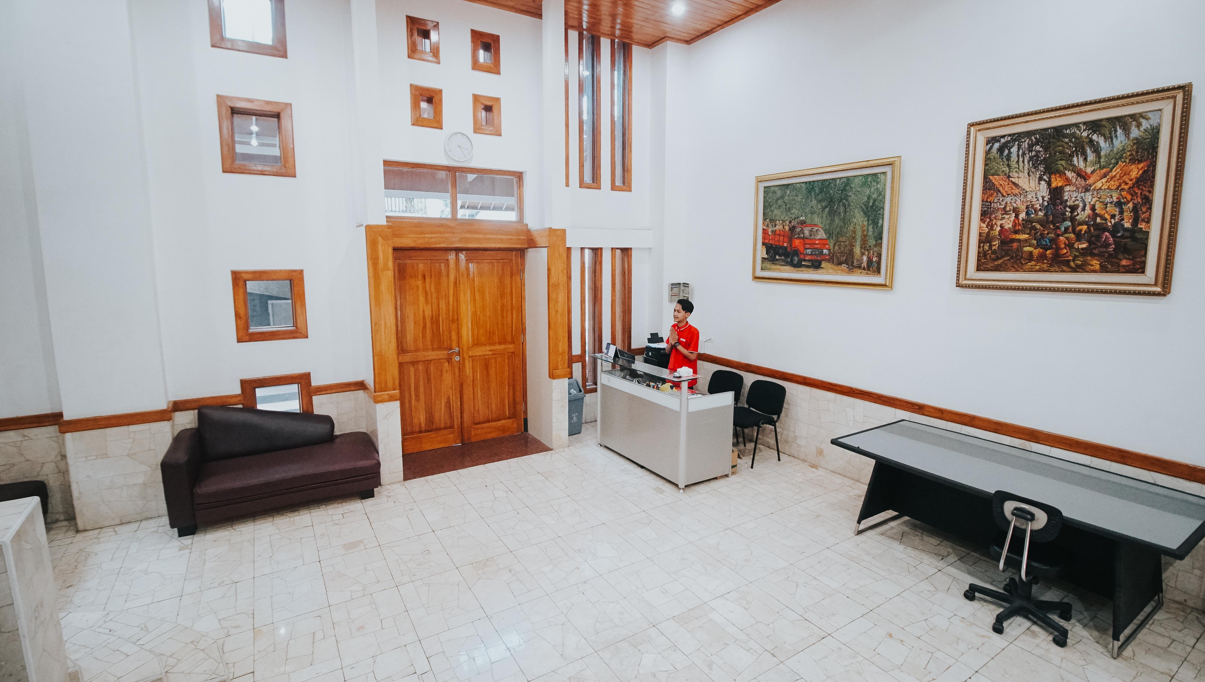 Oyo 1209 Tirtasari Nice Guesthouse Bandung Bagian luar foto