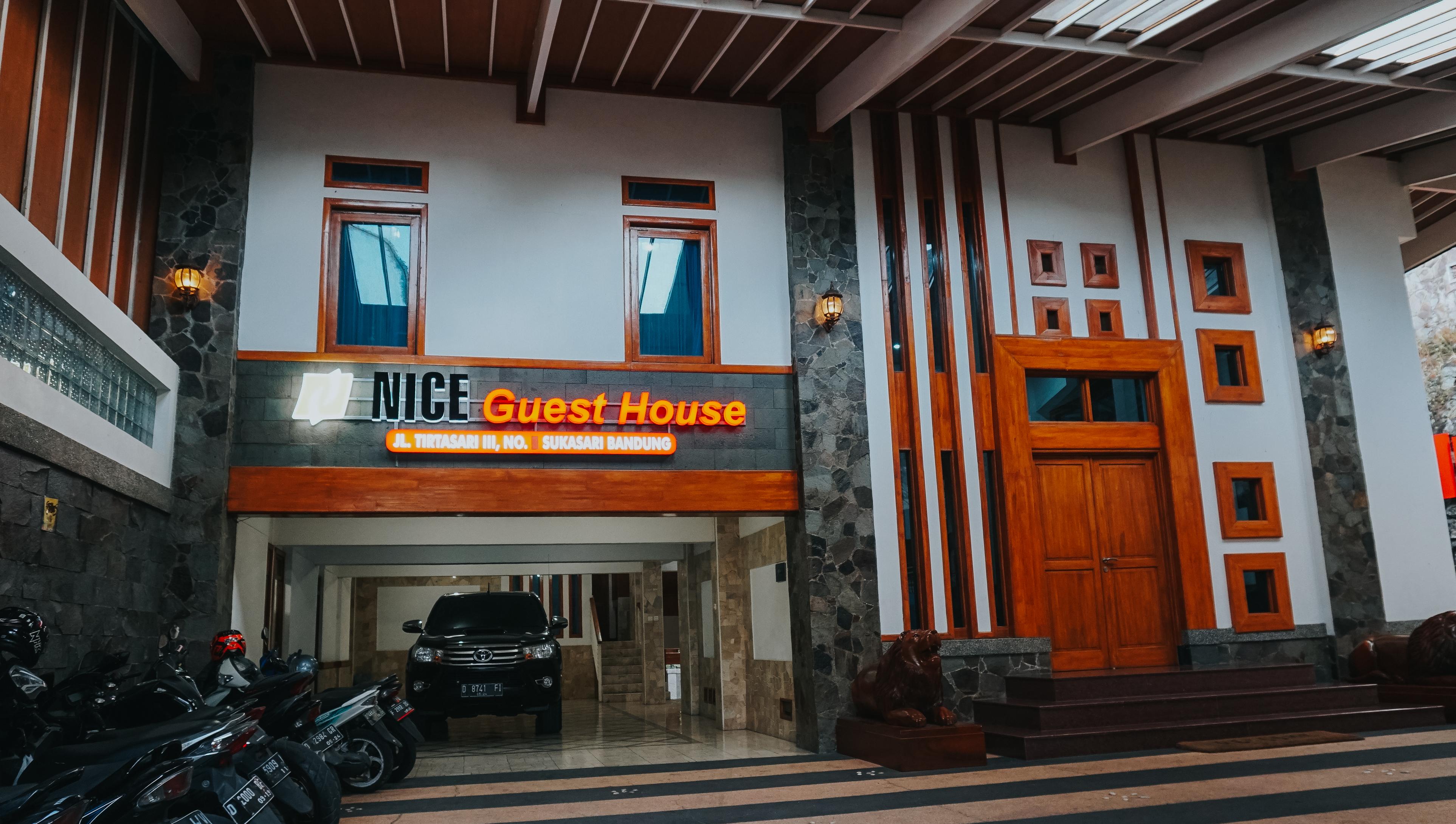 Oyo 1209 Tirtasari Nice Guesthouse Bandung Bagian luar foto